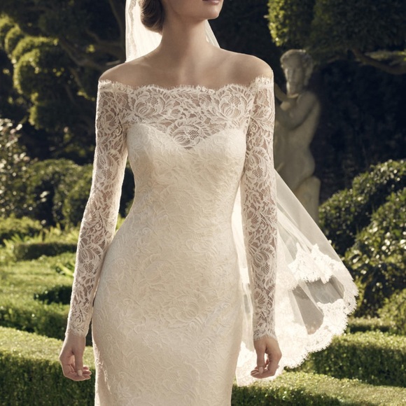 Casablanca Bridal Ivory Scalloped Lace Wedding Dress Gown - Picture 3 of 13